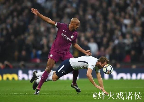 孔帕尼:凯恩与对手手臂位置相似,情况如此 孔帕尼:凯恩与对手手臂位置相似,情况如此