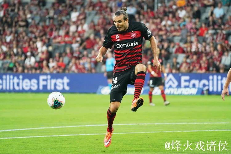 多特官宣:34岁替补门将亚历山大-迈尔续约至2024 多特官宣:34岁替补门将亚历山大-迈尔续约至2024